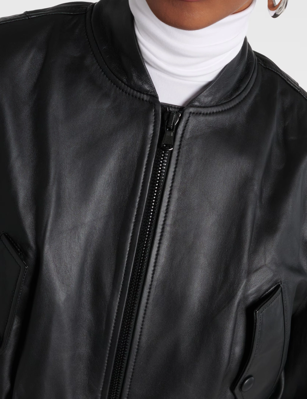 The Urban Edge Women's Black Cropped Leather Bomber Jacket (6)